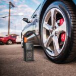 کمپرسور (پمپ‌باد) شارژی هوشمند Green Lion مدل GTI-01 با قابلیت‌ چراغ‌قوه و پاوربانک با 5 حالت کمپرس - Image 2